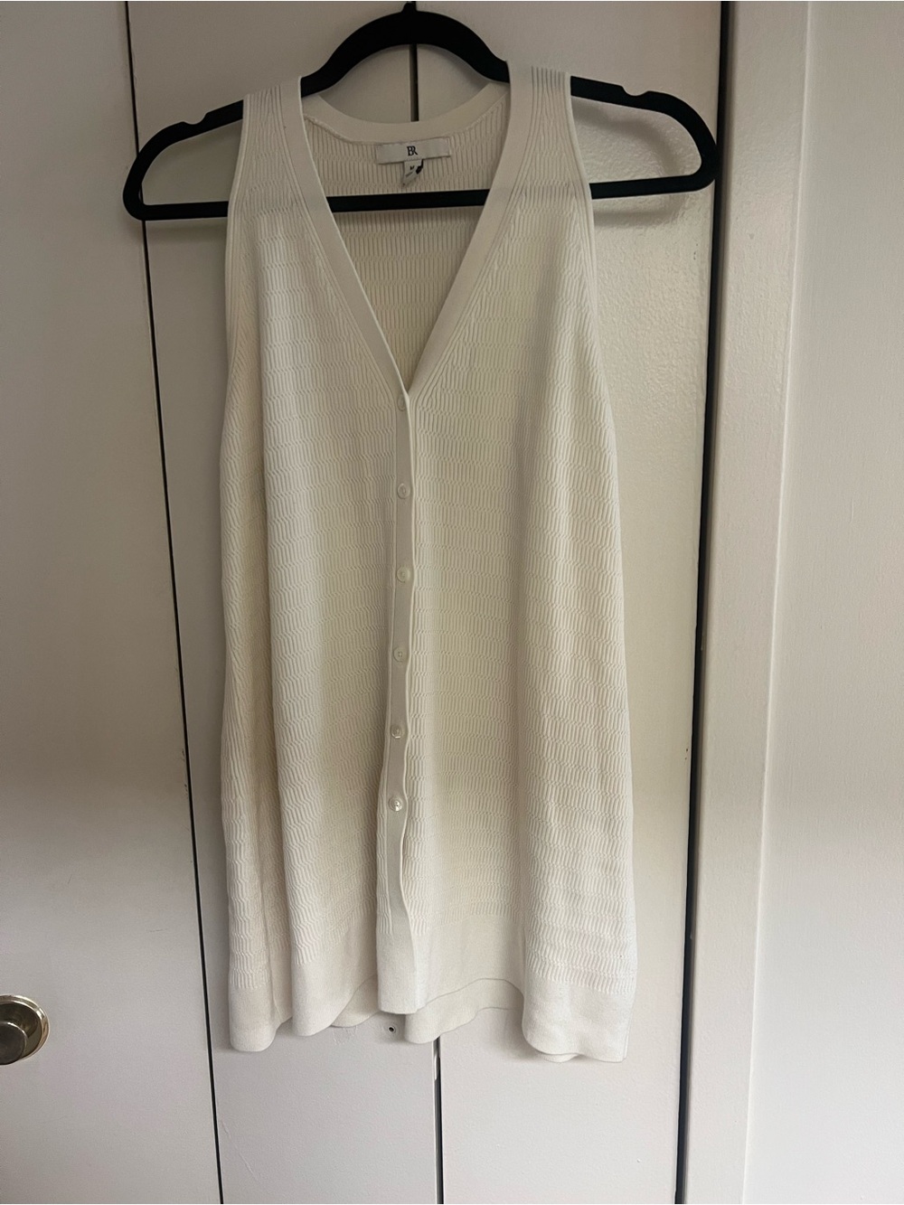Banana Republic Iced Vanilla Ivory Sleeveless V-Neck Button-Front Knit Sweater